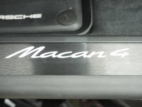 New 2026 Porsche Macan 4 Electric AWD/4WD image 32