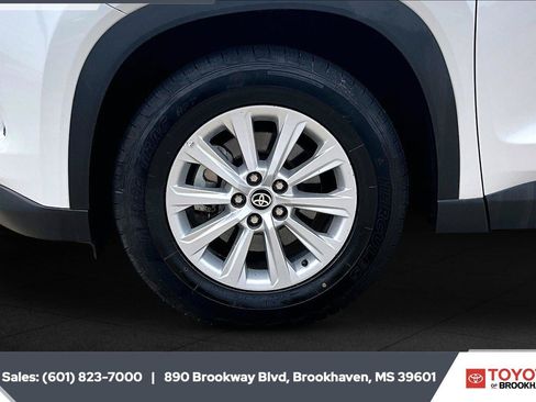 Used 2024 Toyota Grand Highlander AWD image 7