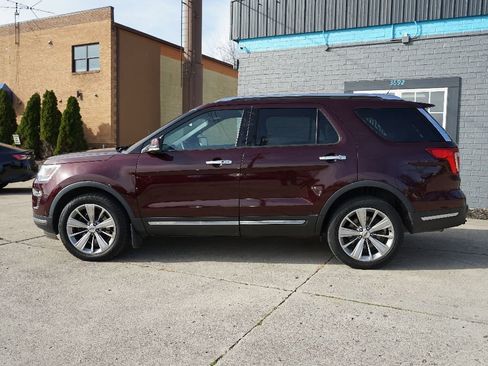 Used 2018 Ford Explorer Limited w/ Equipment Group 301A image 7