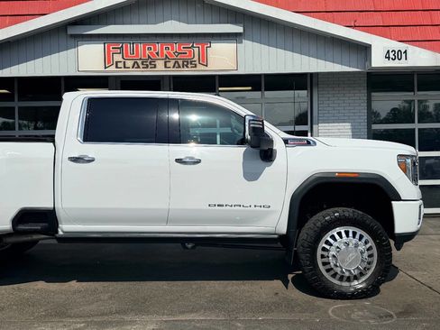Used 2022 GMC Sierra 3500 Denali w/ Denali Ultimate Package image 13