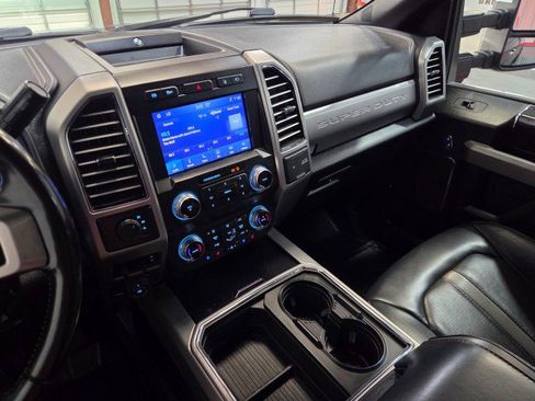 Used 2020 Ford F350 Platinum image 45