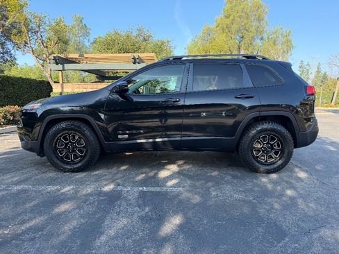 Used 2016 Jeep Cherokee 75th Anniversary FWD image 2