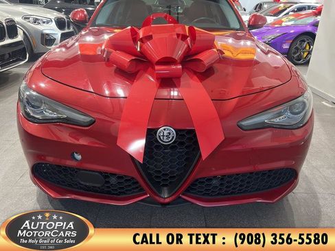 Used 2018 Alfa Romeo Giulia Ti Sport w/ Quick Order Package 22S Sport image 9