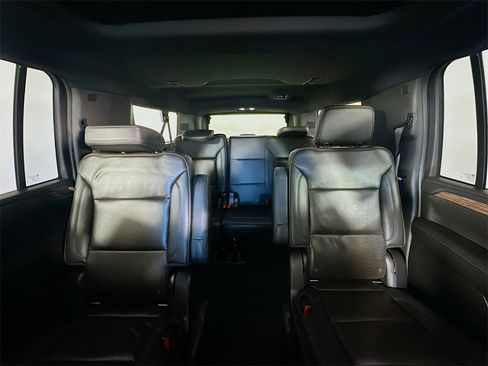 Used 2021 Chevrolet Suburban High Country w/ Premium Package image 13