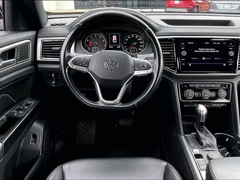 Used 2020 Volkswagen Atlas Cross Sport SEL image 8