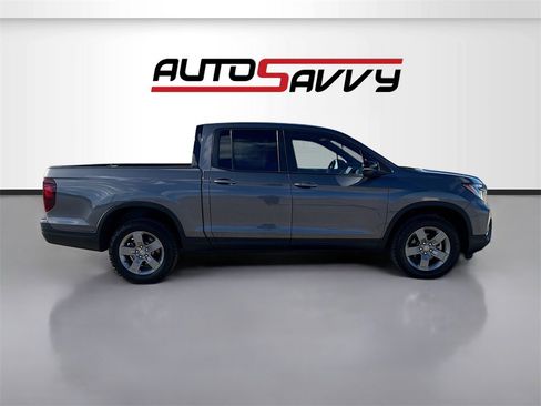 Used 2025 Honda Ridgeline TrailSport image 8