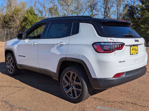 New 2026 Jeep Compass Limited image 2