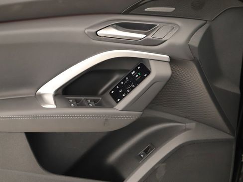 New 2025 Audi Q5 Prestige image 23