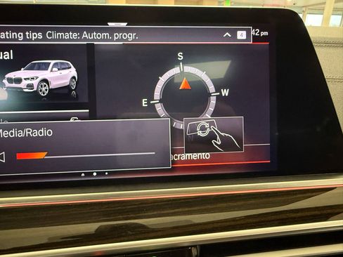 Used 2020 BMW X5 xDrive40i w/ Premium Package image 23