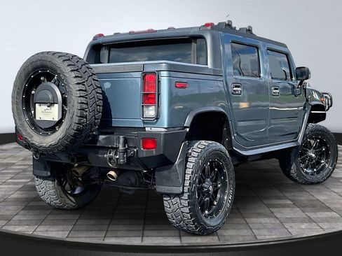 Used 2005 HUMMER H2 SUT w/ Preferred Equipment Group image 2