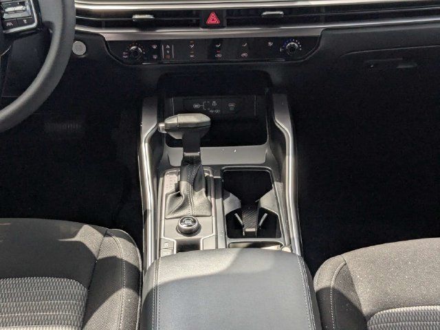 Used 2025 Kia Sorento LX FWD image 19