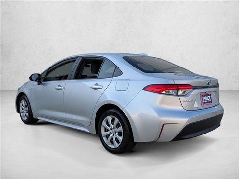 Used 2023 Toyota Corolla LE image 8