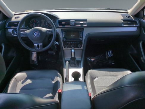 Used 2015 Volkswagen Passat 1.8T SE image 10