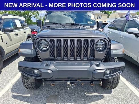 Used 2020 Jeep Wrangler Unlimited Sahara AWD/4WD image 3