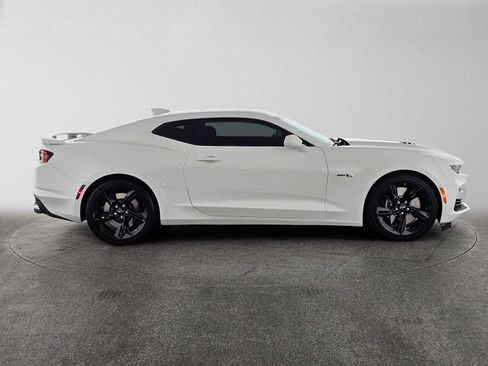 Used 2022 Chevrolet Camaro SS RWD image 2