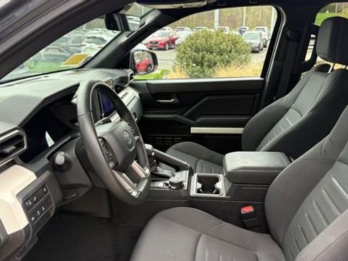 Used 2024 Toyota Tacoma TRD Off-Road image 20