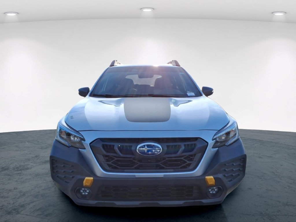 Used 2025 Subaru Outback Wilderness AWD/4WD image 4