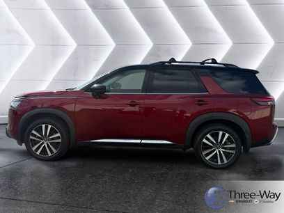 Used 2023 Nissan Pathfinder Platinum