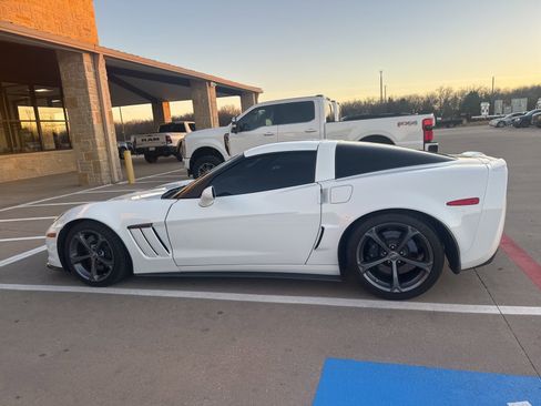 Used 2013 Chevrolet Corvette Grand Sport w/ 4LT Preferred Equipment Group image 8