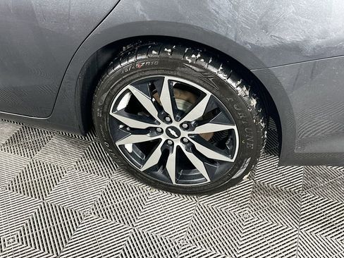 Used 2016 Chevrolet Malibu LT w/ Leather Package image 39