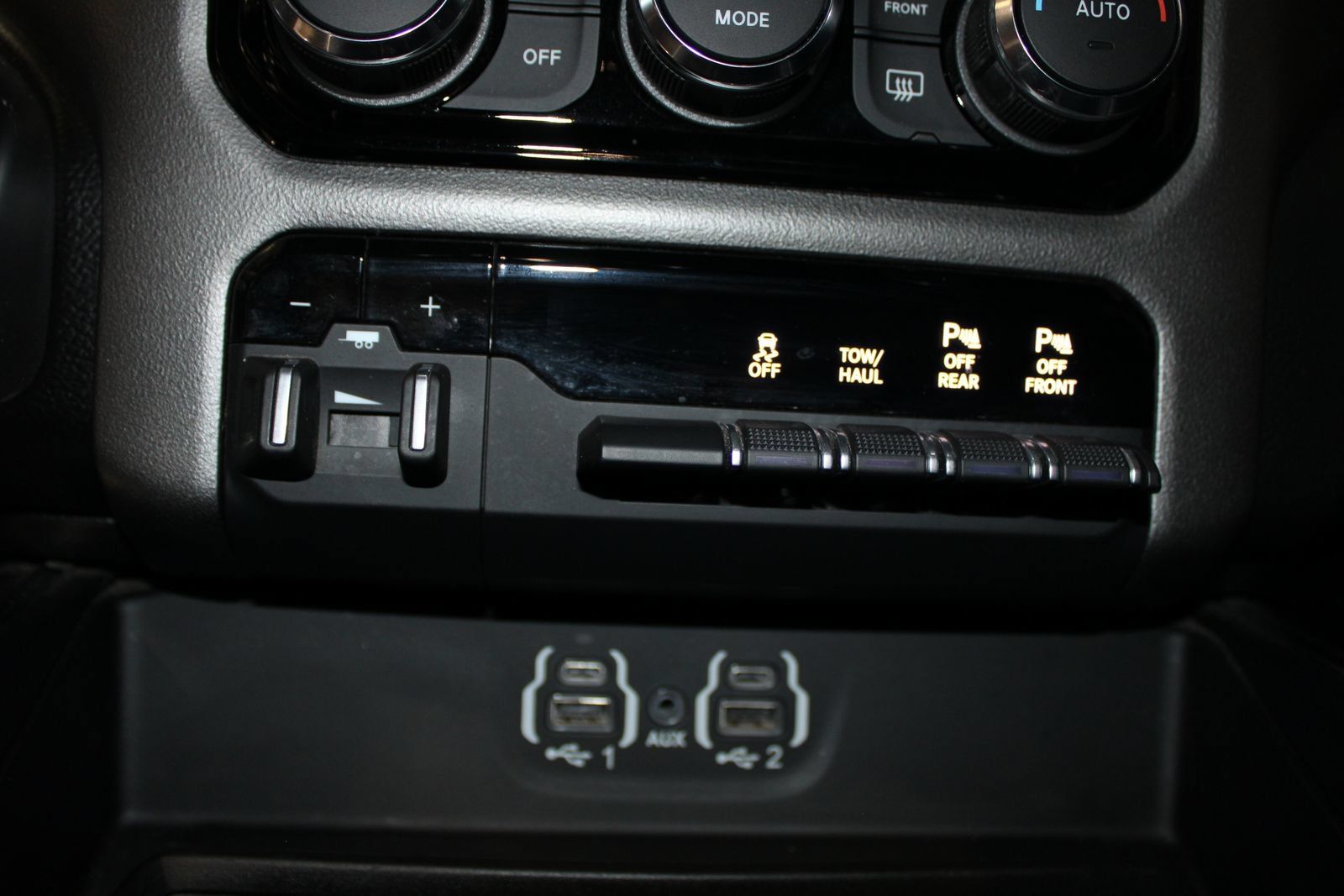 Used 2020 RAM 1500 Laramie w/ Sport Appearance Package AWD/4WD image 21
