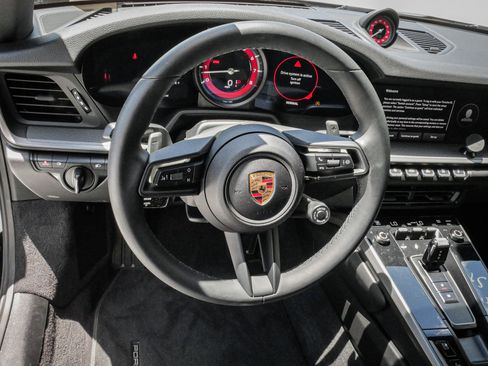 Used 2024 Porsche 911 Carrera RWD image 18