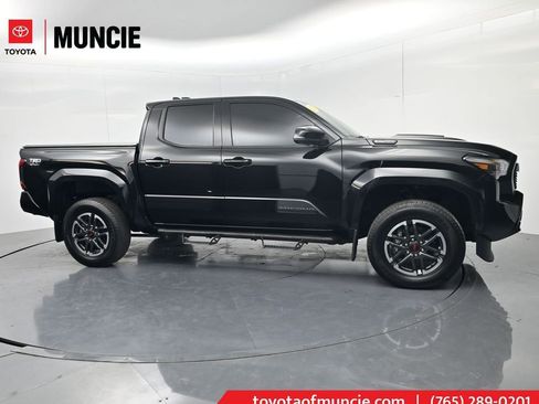 Used 2025 Toyota Tacoma TRD Sport w/ TRD Sport Upgrade Package AWD/4WD image 1