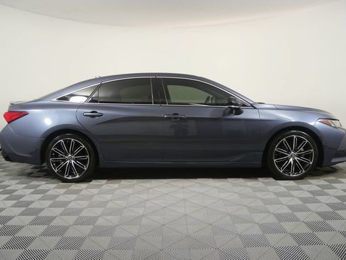 Used 2019 Toyota Avalon Touring w/ Advanced Safety Package FWD image 6