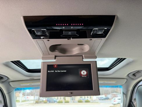 Used 2016 GMC Yukon Denali w/ Open Road Package image 11