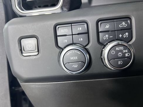 Used 2022 GMC Sierra 1500 Denali w/ Denali Reserve Package AWD/4WD image 18