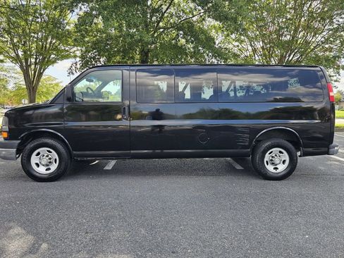 Used 2012 Chevrolet Express 3500 LT w/ LT Preferred Equipment Group image 4