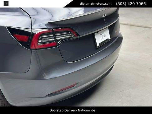 Used 2023 Tesla Model 3 Performance image 16