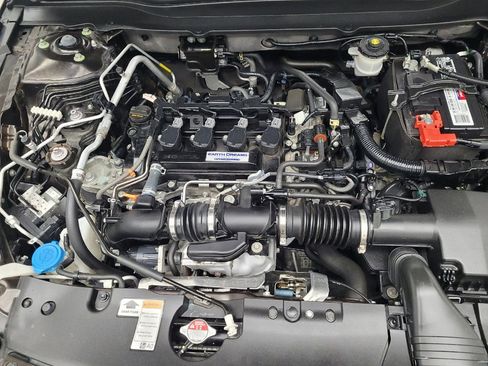Used 2018 Honda Accord Touring image 30