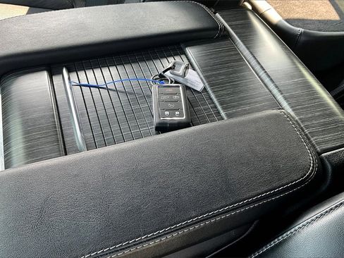 Used 2024 Jeep Wagoneer Series III image 10