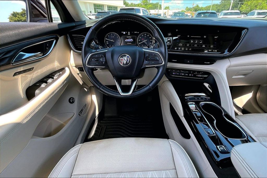 Used 2023 Buick Envision Avenir FWD image 8