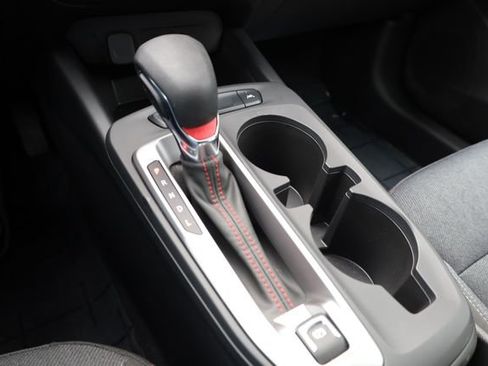 Used 2025 Chevrolet Trax RS w/ Sunroof Package image 20