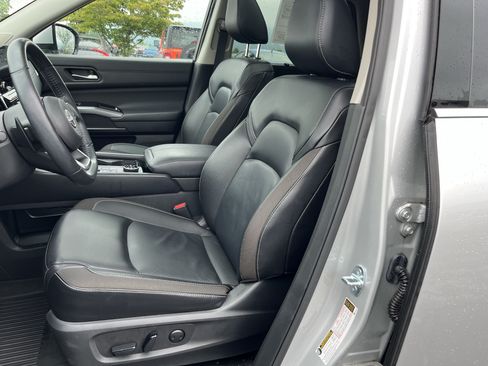 Used 2023 Nissan Pathfinder SL w/ SL Premium Package AWD/4WD image 15