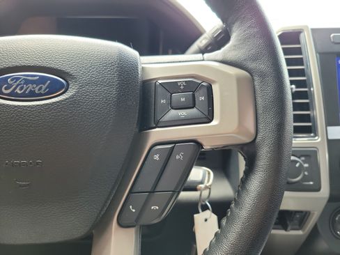 Used 2020 Ford F250 Lariat w/ Lariat Value Package AWD/4WD image 24