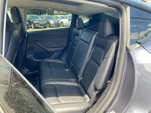 Used 2024 Tesla Model Y Long Range AWD/4WD image 13