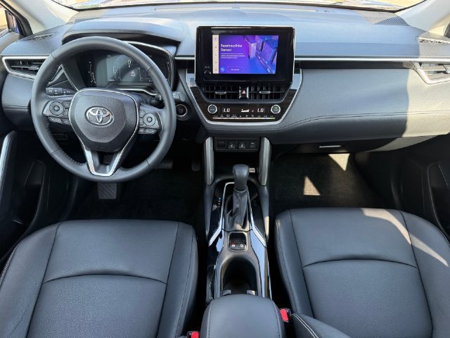 Used 2023 Toyota Corolla Cross XLE w/ Convenience Package AWD/4WD image 21