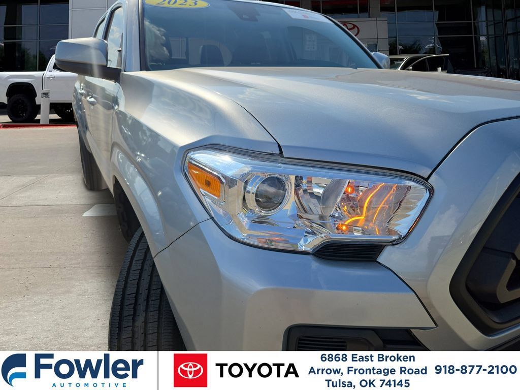 Certified 2023 Toyota Tacoma SR AWD/4WD image 31