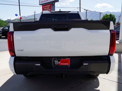 Used 2024 Toyota Tundra SR5 w/ SR5 Premium Package AWD/4WD image 7