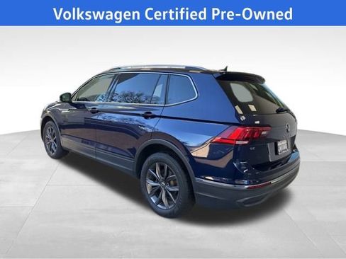 Certified 2022 Volkswagen Tiguan SE w/ Panoramic Sunroof Package image 4