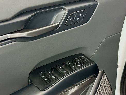 Used 2024 Kia EV9 Wind image 15