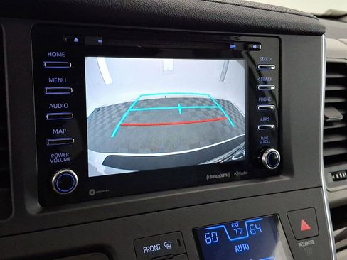 Certified 2019 Toyota Sienna XLE w/ XLE Navigation Package FWD image 7