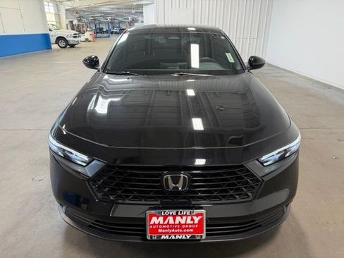 Used 2025 Honda Accord Sport image 8