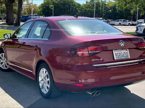 Used 2017 Volkswagen Jetta SE FWD image 12