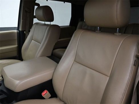 Used 2017 Toyota Sequoia Limited image 18