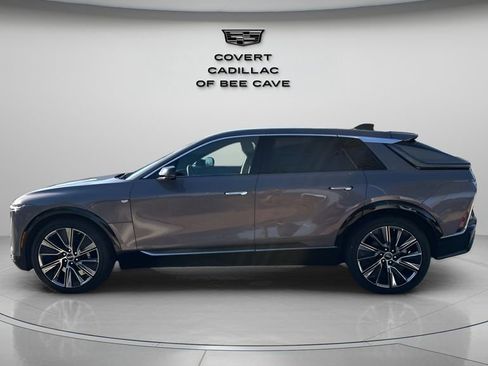 New 2026 Cadillac Lyriq Signature Luxury image 5