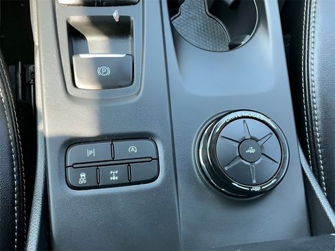 Used 2024 Ford Ranger Lariat w/ Advanced Towing Package image 39